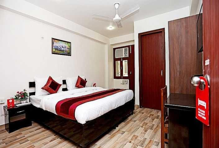 Hotel O Better Wish Residency New Delhi Exterior photo