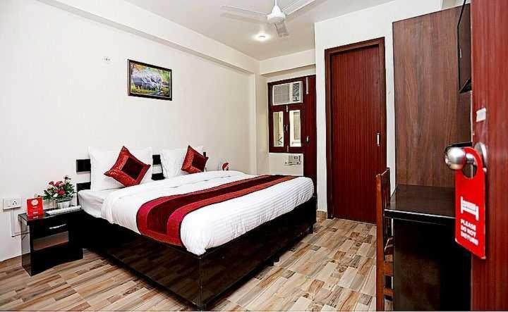 Hotel O Better Wish Residency New Delhi Exterior photo